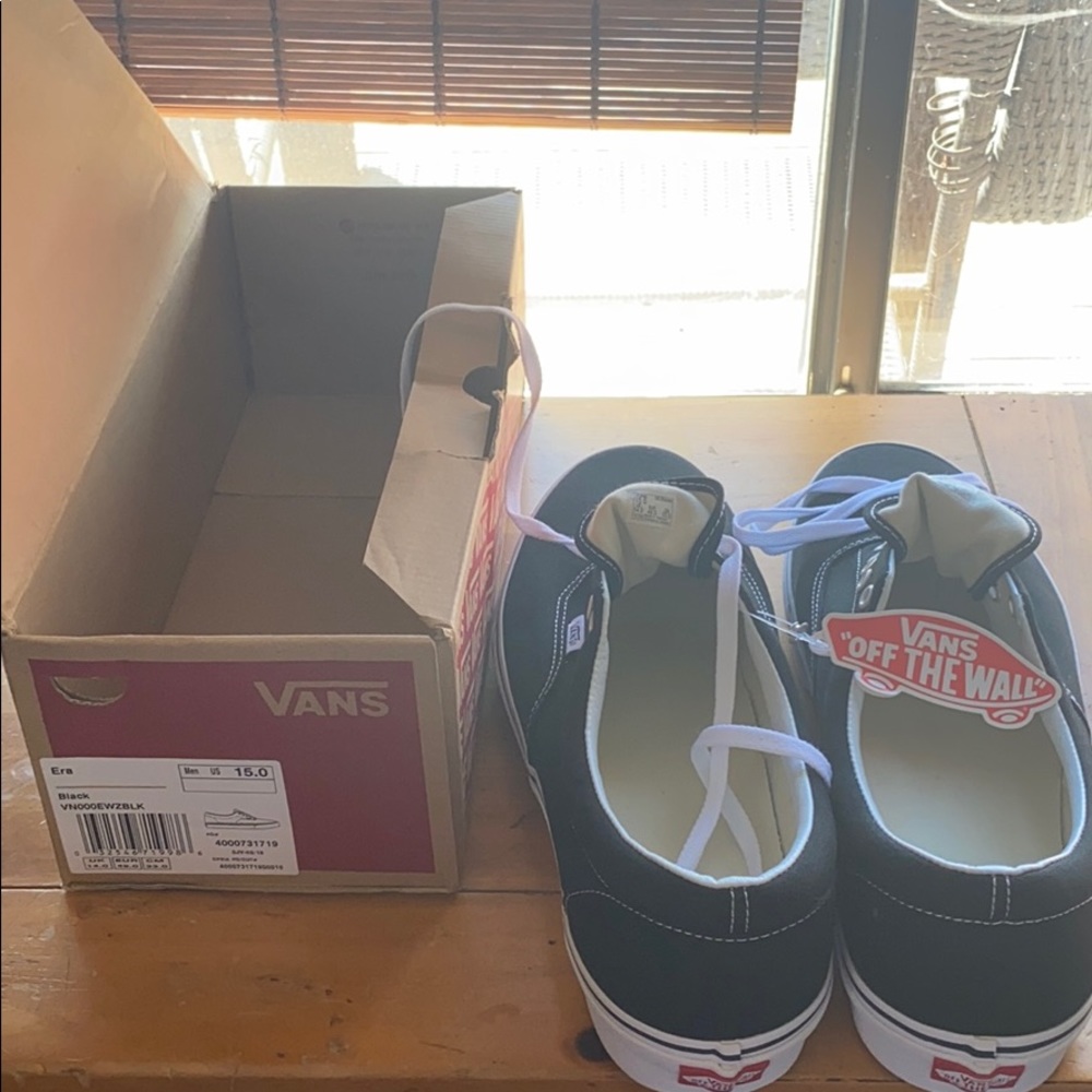 Van. Shoes